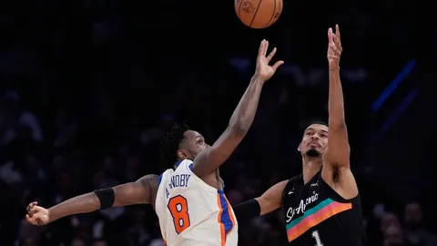 郭士强：担纲重任，助力中国男篮突破困境